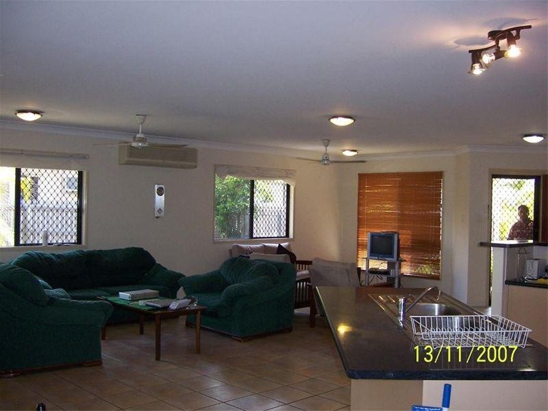 19 Templeton Crescent, Douglas QLD 4814