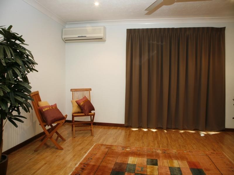 13 Malaga Street, Kirwan QLD 4817