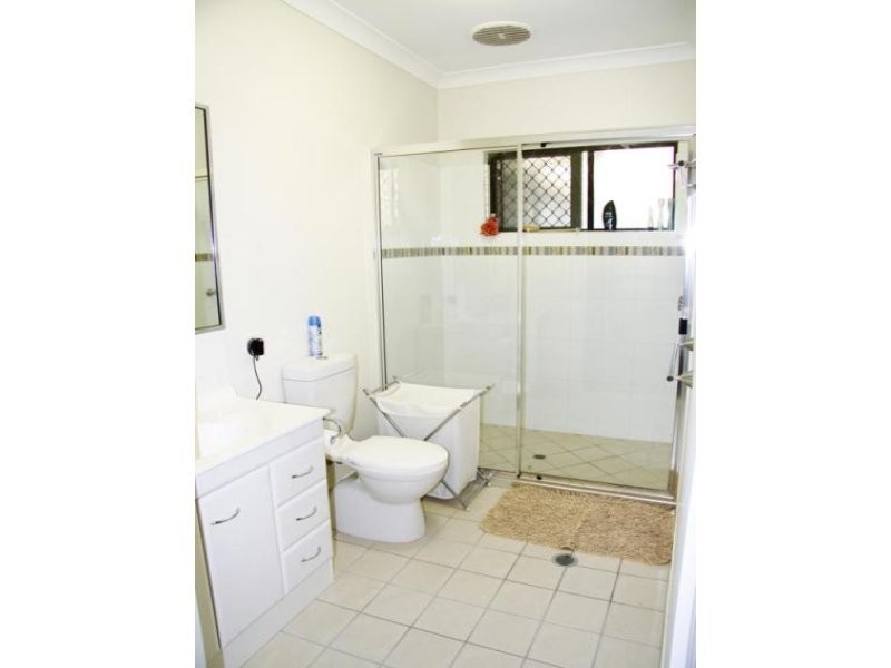 5 Ningaloo Crescent, Burdell QLD 4818