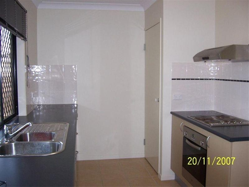 25 Kempton Chase, Burdell QLD 4818
