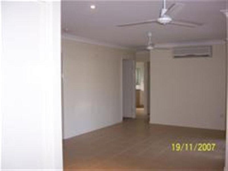 25 Kempton Chase, Burdell QLD 4818