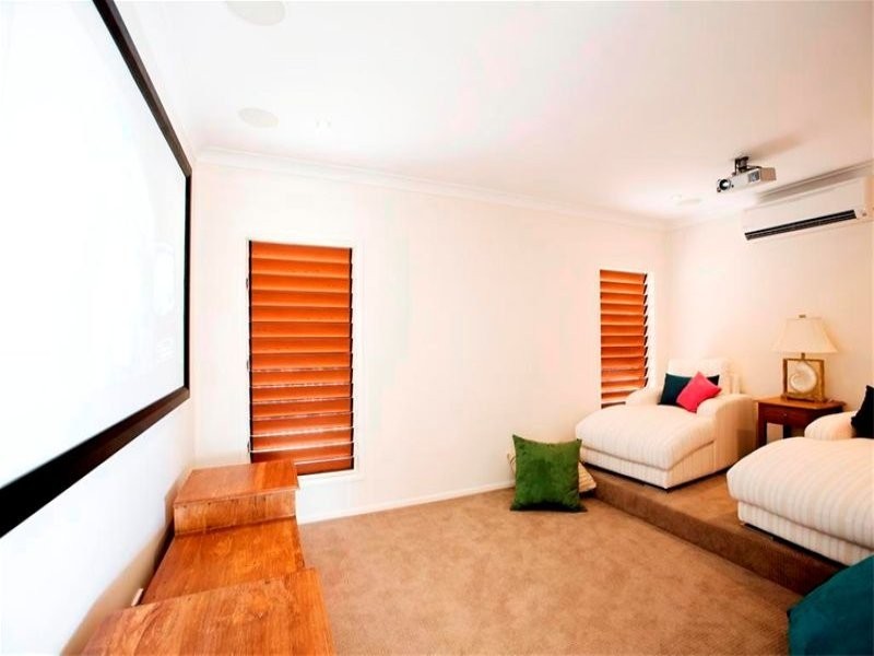 24 Dunlop Street, Kelso QLD 4815