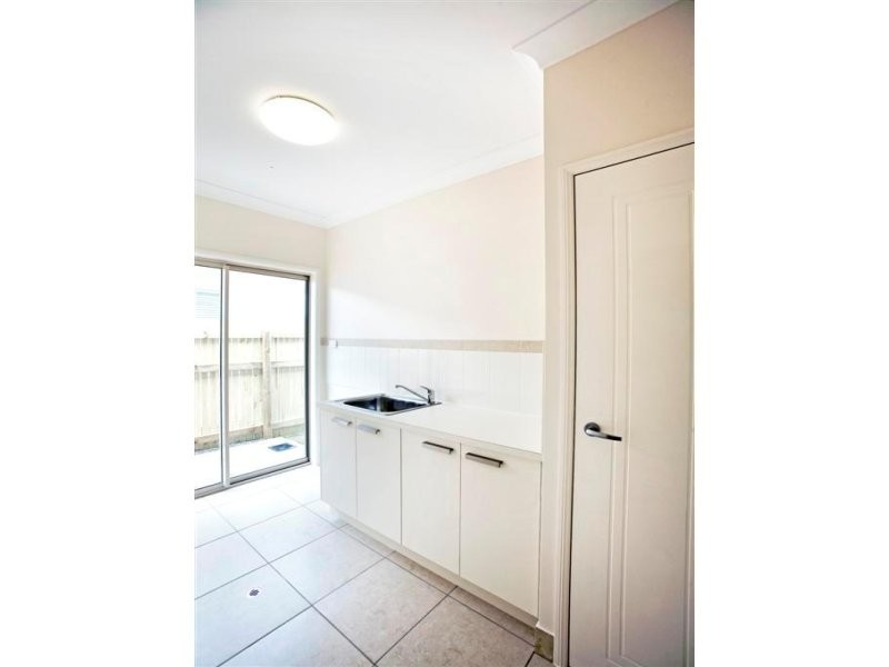 24 Dunlop Street, Kelso QLD 4815