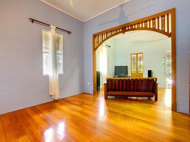 12 Fourth Avenue, South Townsville QLD 4810