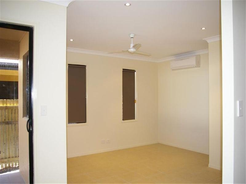 2/33 Gladstone Street, Pimlico QLD 4812