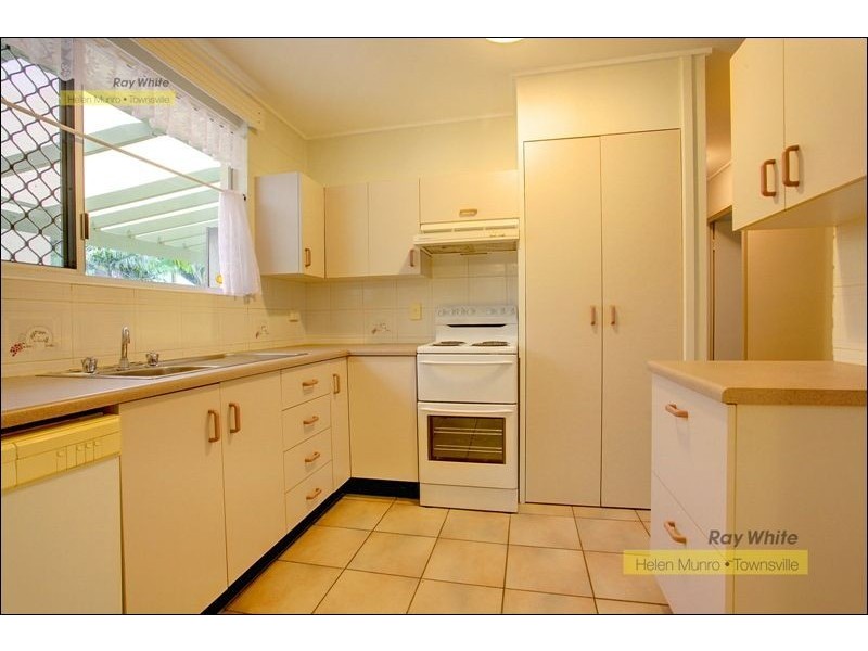 11 Rodney Place, Condon QLD 4815