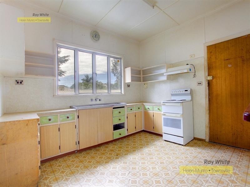 3 Whyte Street, Hermit Park QLD 4812