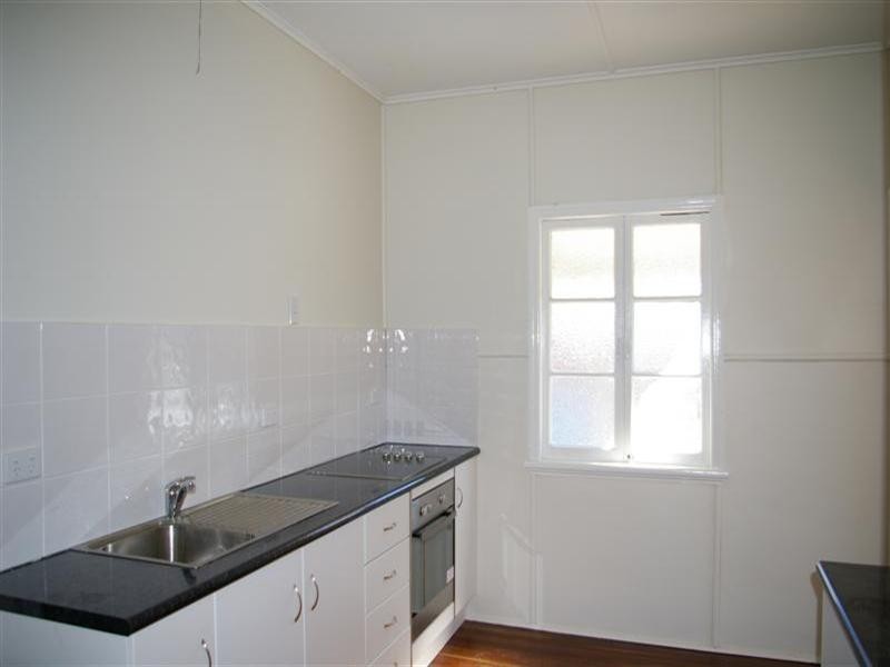 2 Derby Street, Pimlico QLD 4812