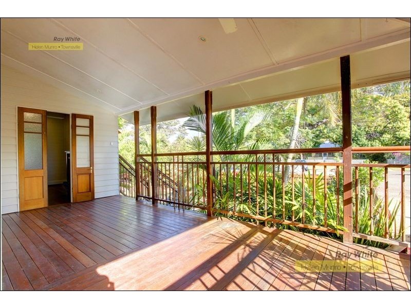 5 Hubert Street, South Townsville QLD 4810