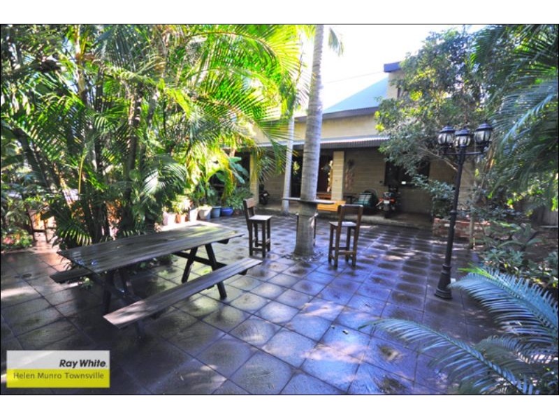 55 Apjohn Street, Magnetic Island QLD 4819