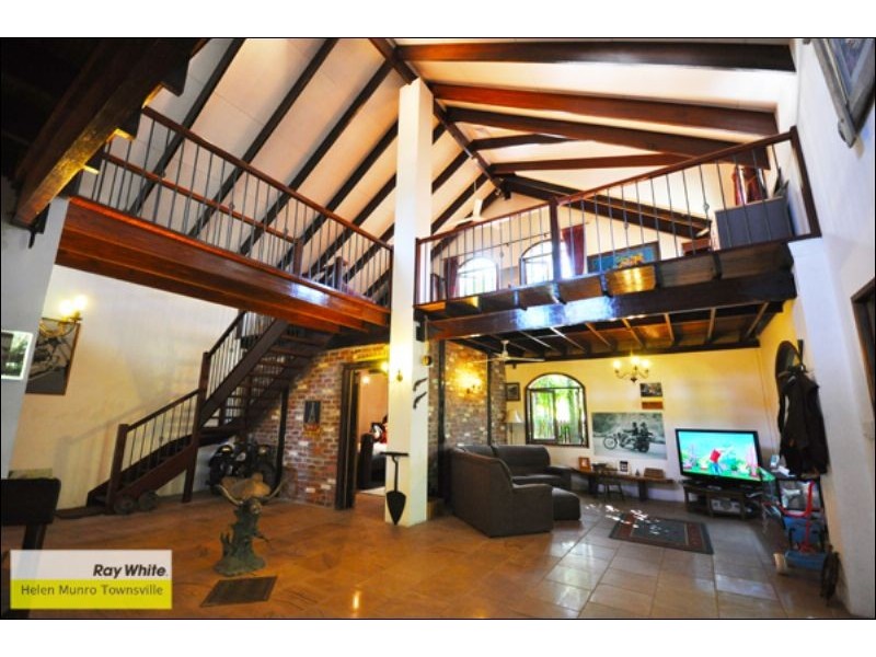 55 Apjohn Street, Magnetic Island QLD 4819