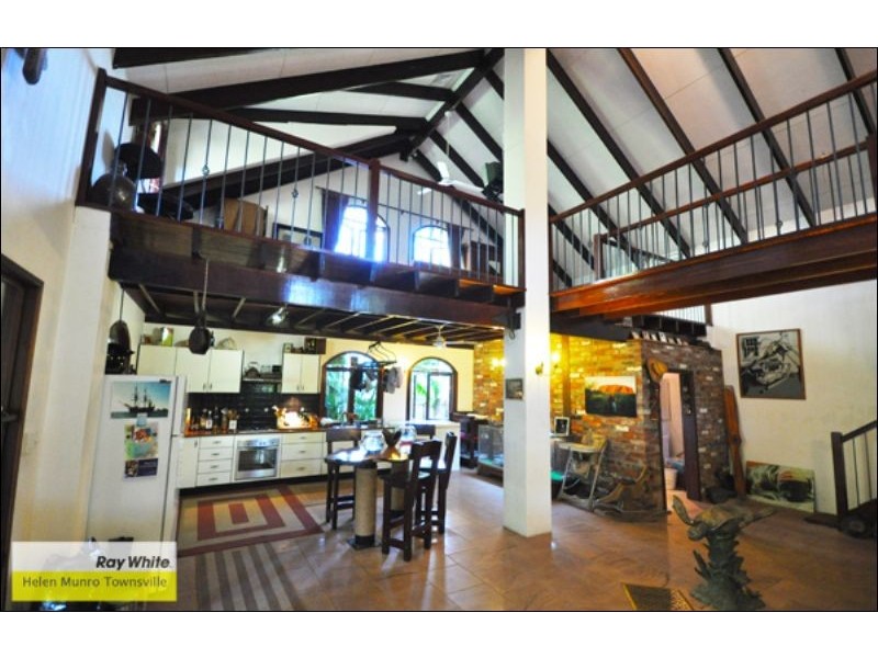 55 Apjohn Street, Magnetic Island QLD 4819