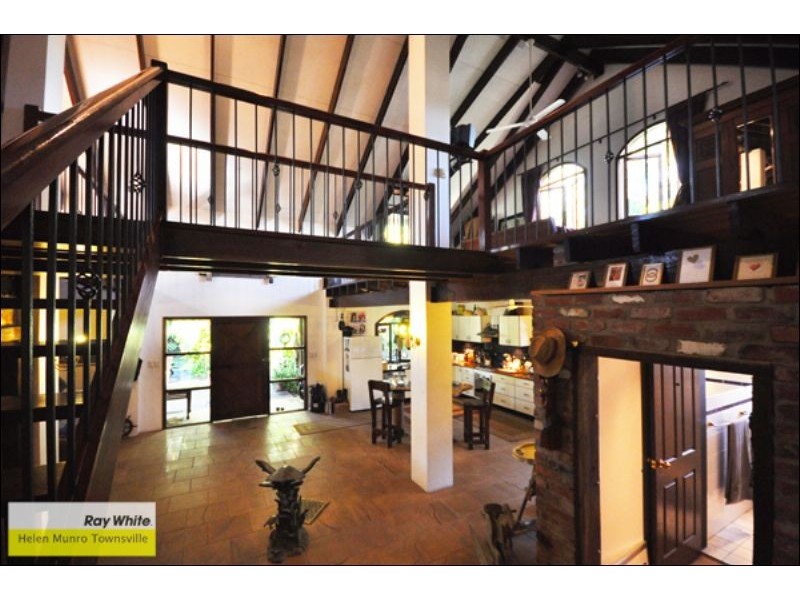 55 Apjohn Street, Magnetic Island QLD 4819