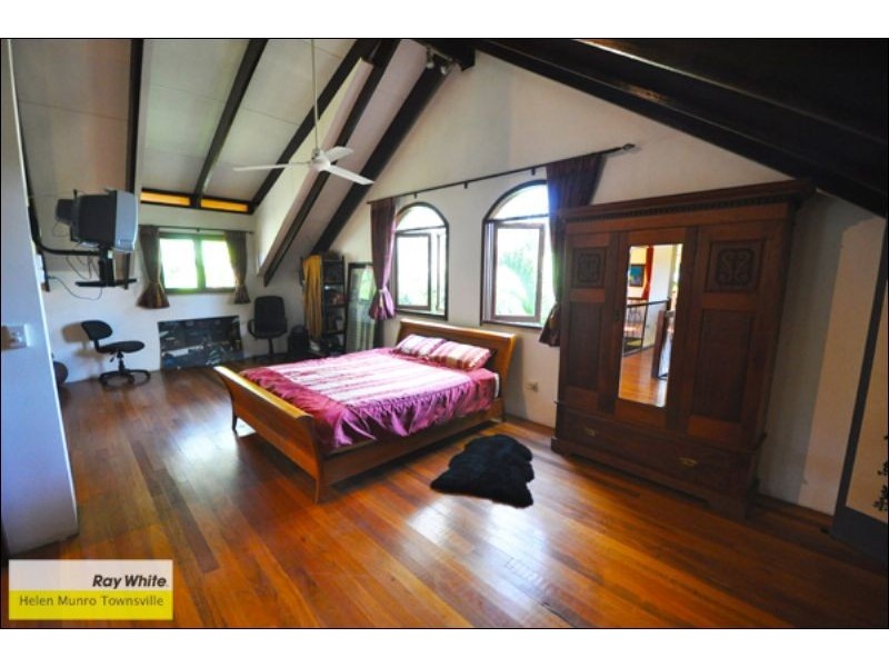 55 Apjohn Street, Magnetic Island QLD 4819