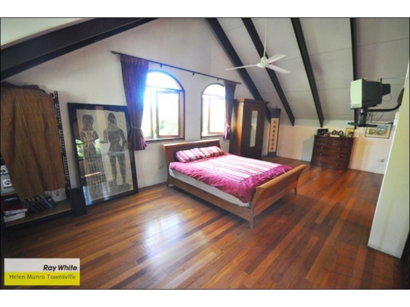 55 Apjohn Street, Magnetic Island QLD 4819