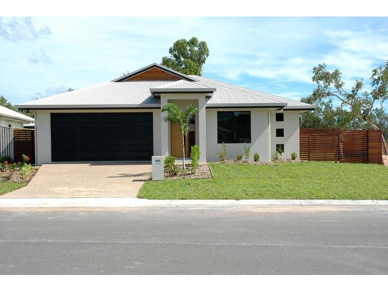 48 Hillock Crescent, Bushland Beach QLD 4818