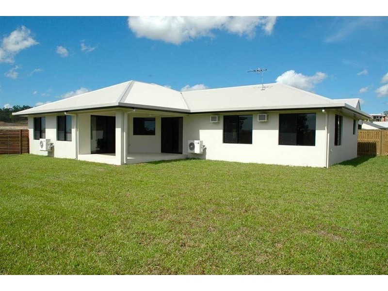 48 Hillock Crescent, Bushland Beach QLD 4818