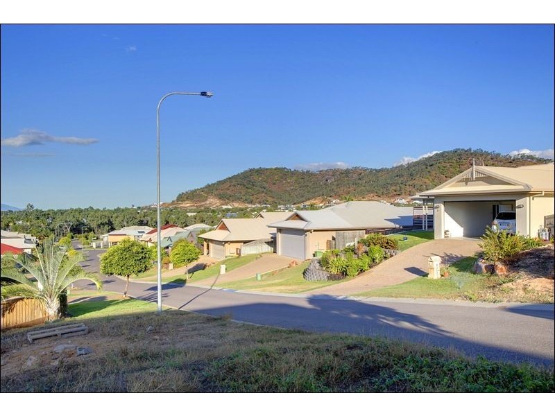 18 Palomar Court, Mount Louisa QLD 4814