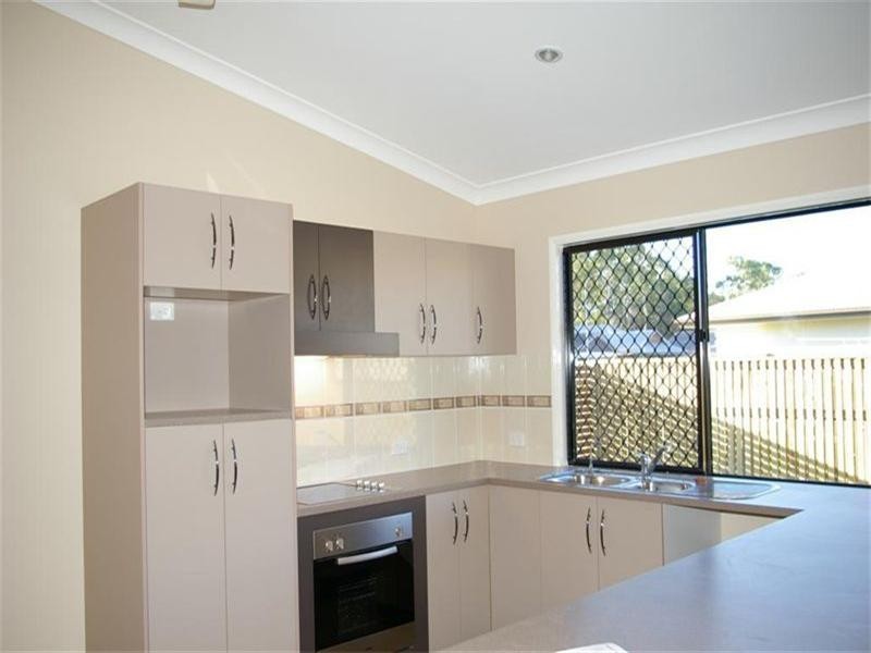 16 Eshelby Street, Bushland Beach QLD 4818