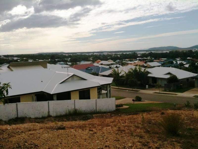 37 Timbury Way, Mount Louisa QLD 4814