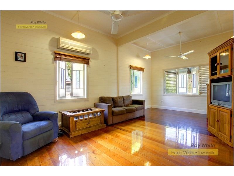 5 Hubert Street, South Townsville QLD 4810