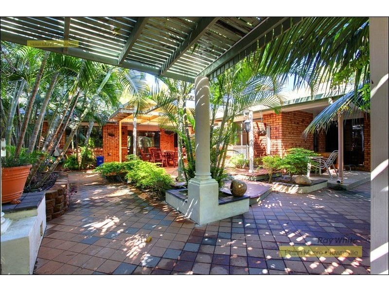 16 Hillgrove Court, Bushland Beach QLD 4818