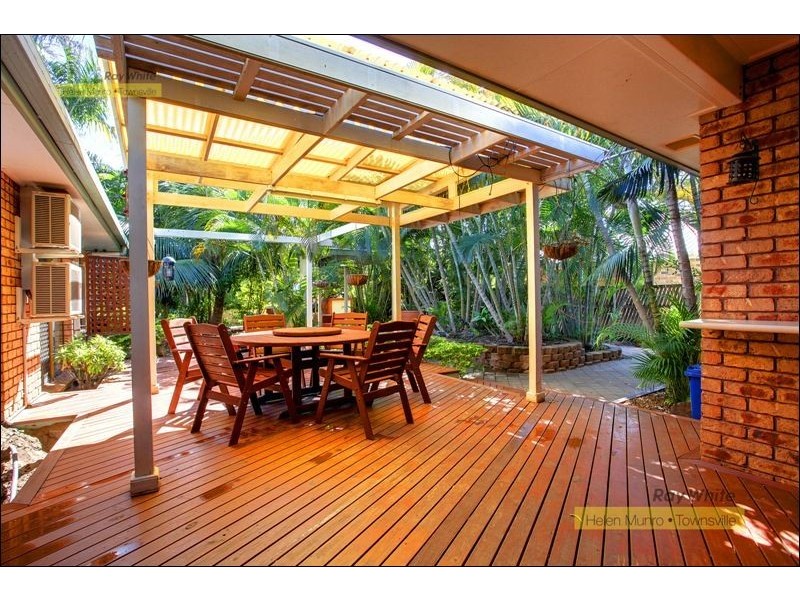 16 Hillgrove Court, Bushland Beach QLD 4818