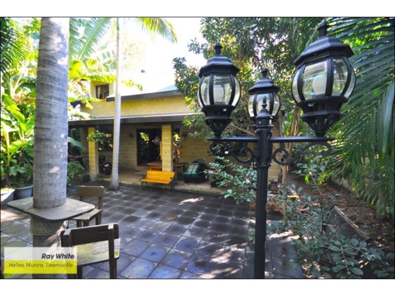 55 Apjohn Street, Magnetic Island QLD 4819