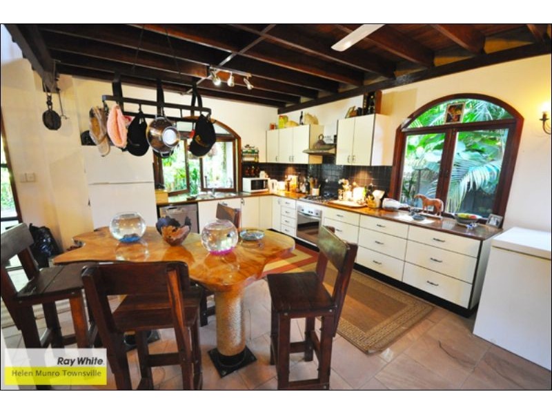 55 Apjohn Street, Magnetic Island QLD 4819