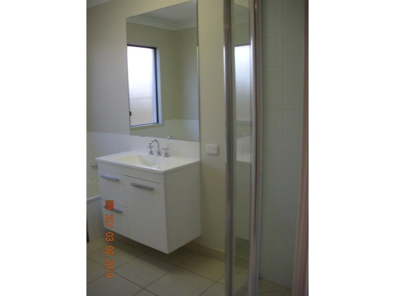 48 Hillock Crescent, Bushland Beach QLD 4818