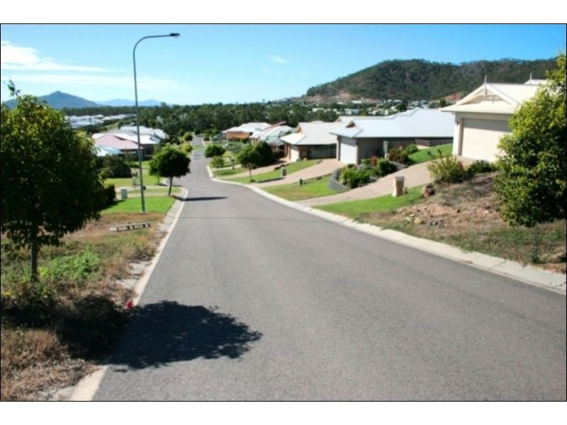 18 Palomar Court, Mount Louisa QLD 4814