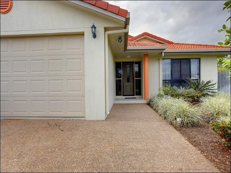 16 Young Circuit, Kirwan QLD 4817
