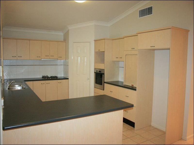 16 Young Circuit, Kirwan QLD 4817