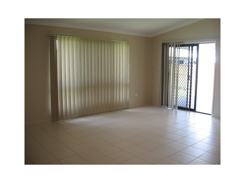 16 Eshelby Street, Bushland Beach QLD 4818