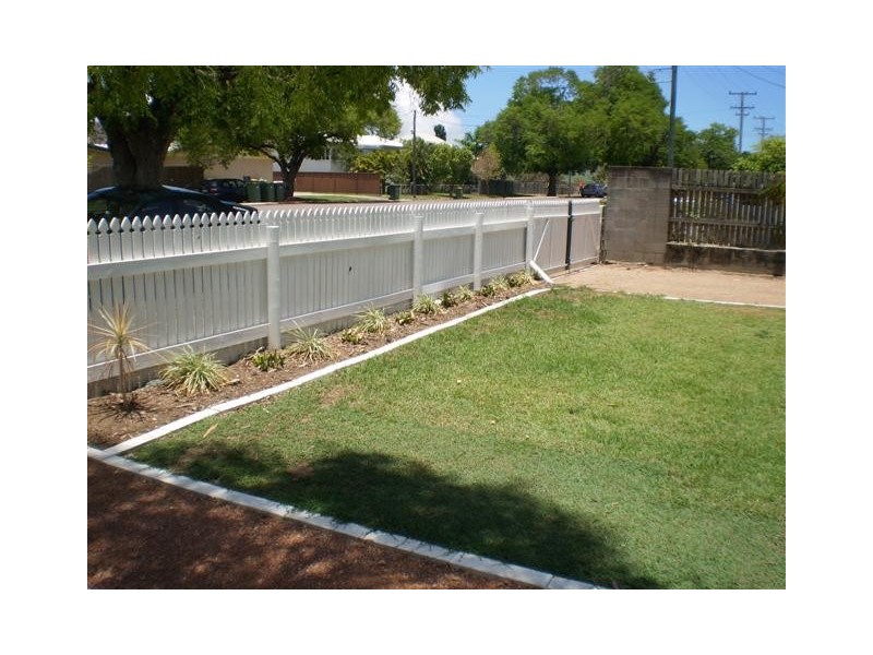 72 Queens Road, Hermit Park QLD 4812