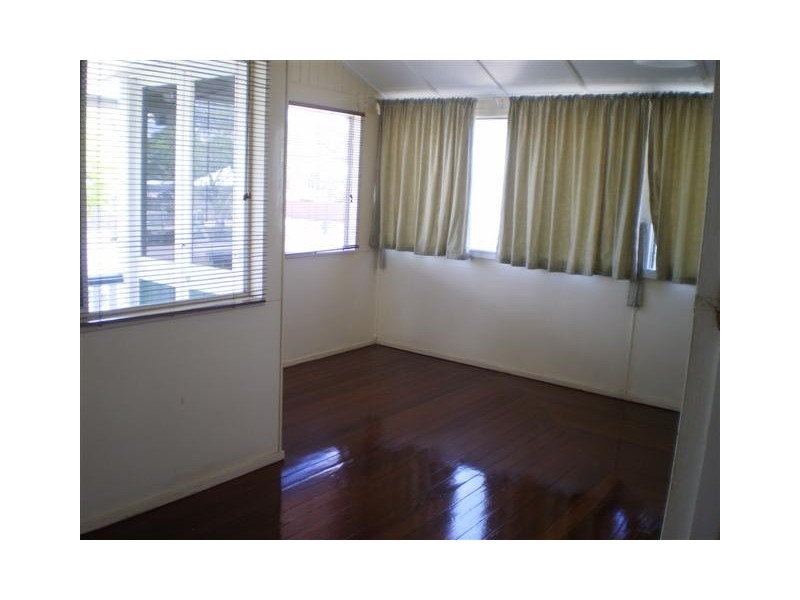 72 Queens Road, Hermit Park QLD 4812