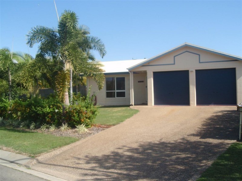 1 Donostia Crescent, Bushland Beach QLD 4818