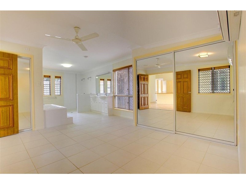 1 Regatta Crescent, Douglas QLD 4814