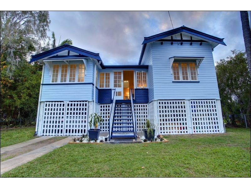 8 Ahearne Street, Hermit Park QLD 4812