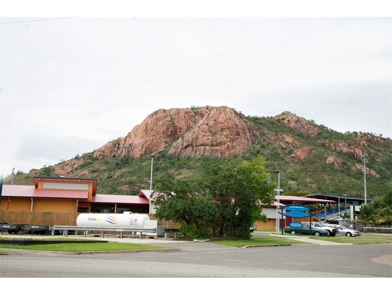 21 Warburton Street, North Ward QLD 4810