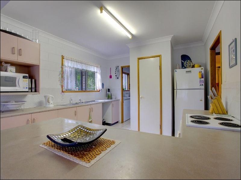 4 Vesterman Court, Bushland Beach QLD 4818