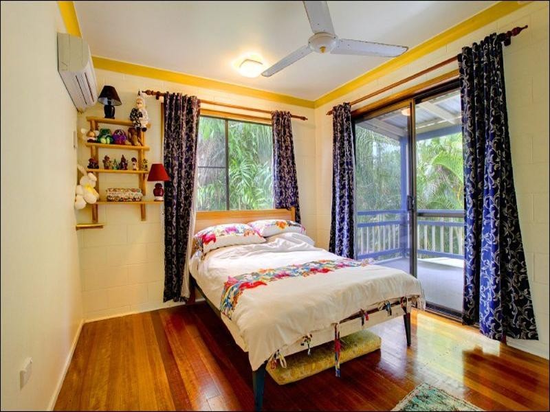 4 Vesterman Court, Bushland Beach QLD 4818