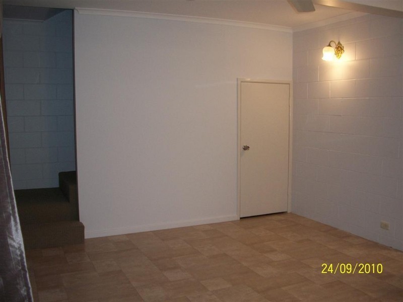 1/146 Queens Road, Hermit Park QLD 4812