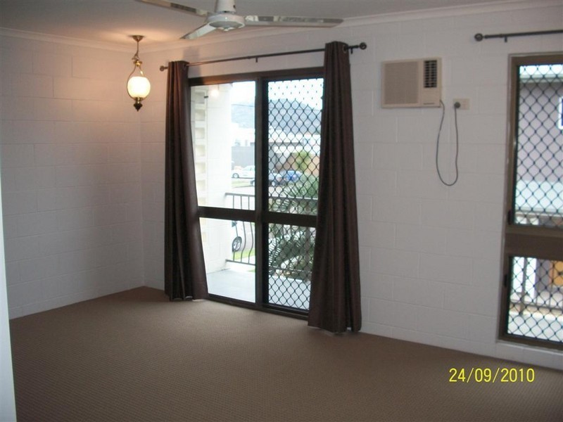 1/146 Queens Road, Hermit Park QLD 4812