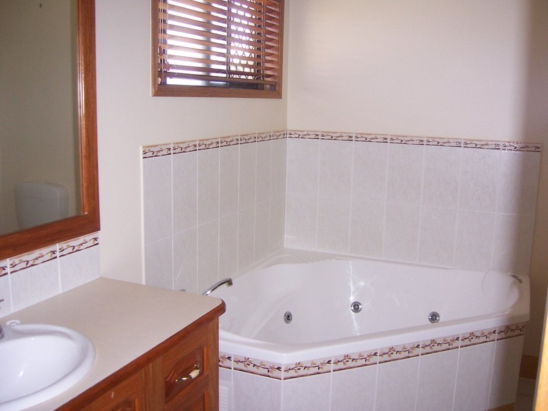 2 Jacobson Street, Annandale QLD 4814