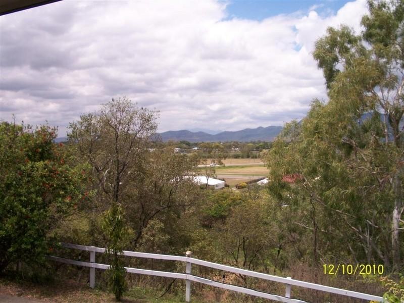 2 Sandalwood Court, Mount Louisa QLD 4814