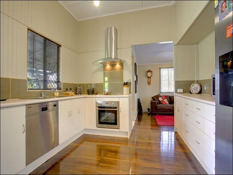 34 Putt Street, Railway Estate QLD 4810