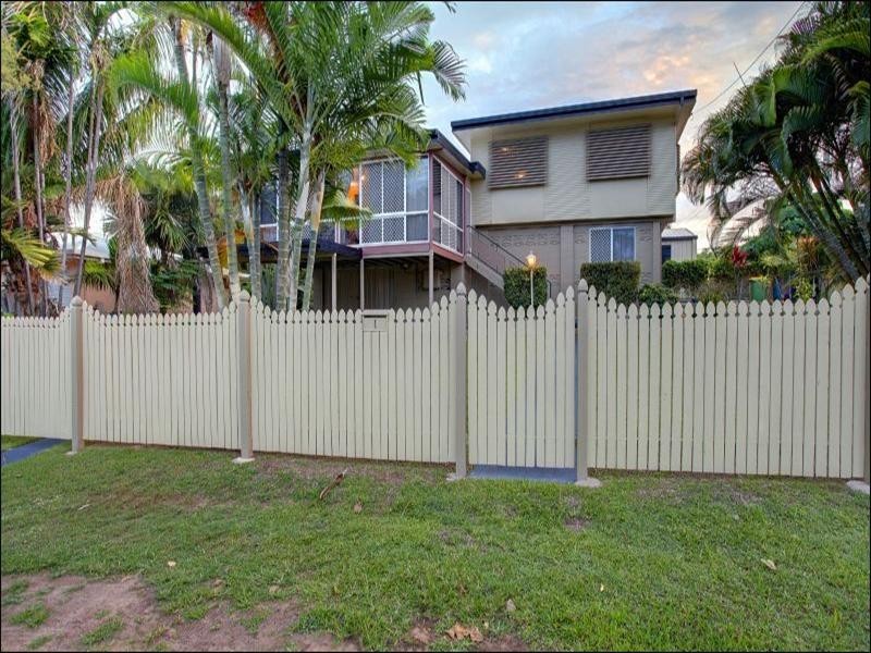 1 Karanya Street, Mount Louisa QLD 4814