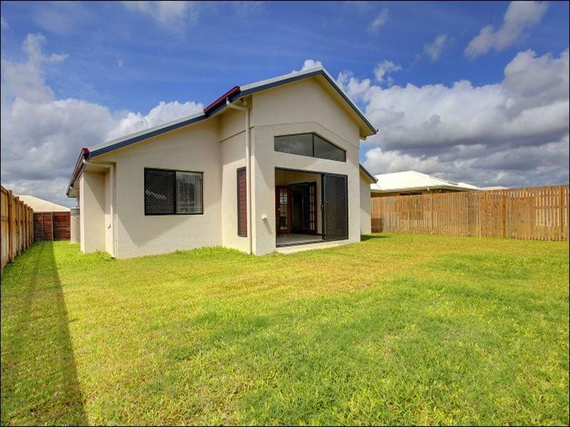 26 Ellsworth Drive, Mount Louisa QLD 4814