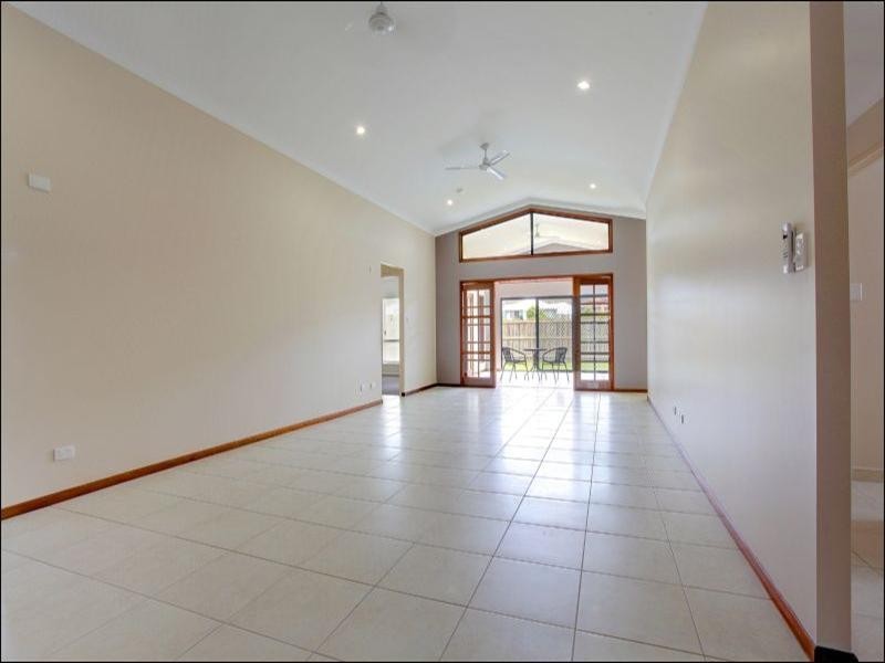 26 Ellsworth Drive, Mount Louisa QLD 4814